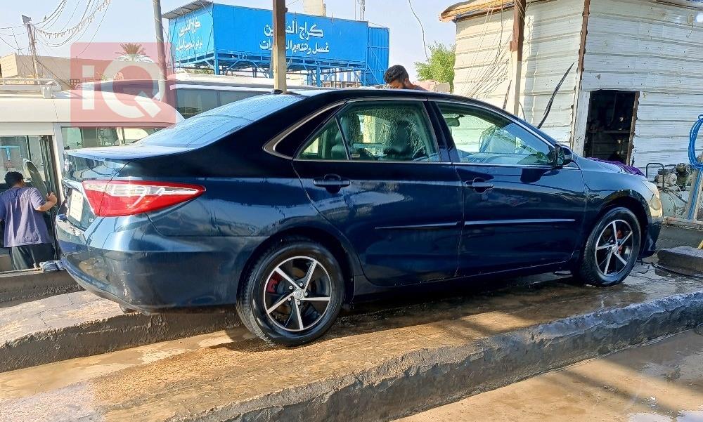 تۆیۆتا کامری